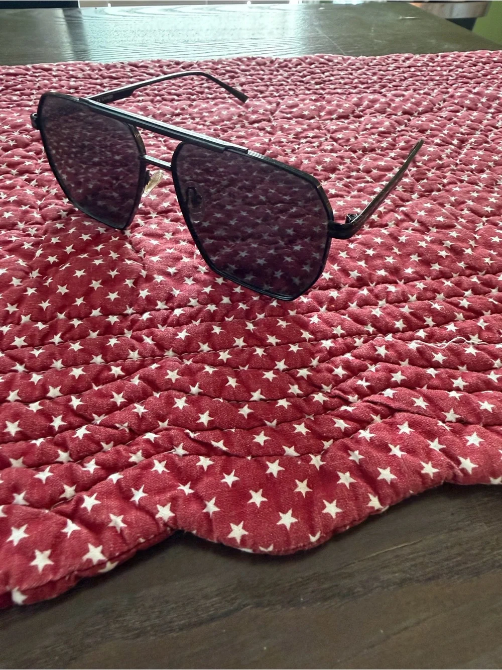 Classic Black Aviator-Style Sunglasses